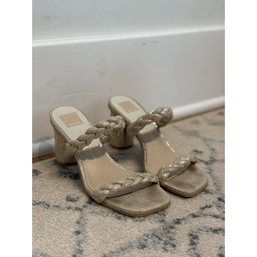 Dolce Vita Women's PAILY Heeled Sandal, Light Gold Metallic Stella Suede